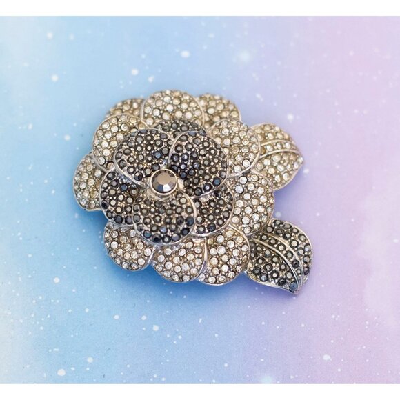 Vintage Art Nouveau Rhinestone Intricate Stylish Flower Brooch | J26 - Picture 1 of 2